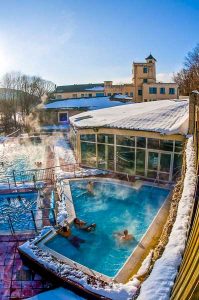 Les bains d'eaux chaudes de Llo